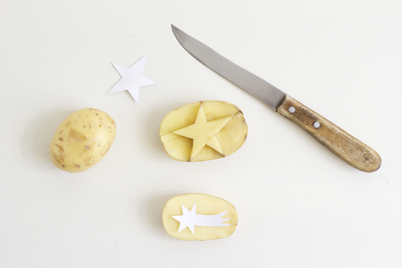 Kartoffeldruck: Vorlage auf Kartoffel übertragen | we love handmade