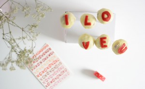 Cake Pops Love | welovehandmade
