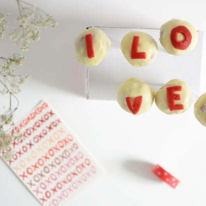 Cake Pops Love | welovehandmade