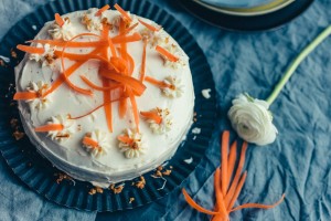 Gastbloggerrezept: Karottenkuchen von Butter & Zucker | we love handmade