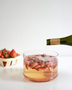Erdbeer-Bowle-Rezept | welovehandmade