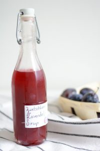 Zwetschken-Lavendel-Sirup – Rezept | we love handmade
