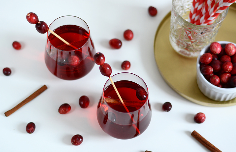 Cranberry-Vodka-Cocktail | we love handmade