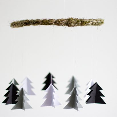 Papierchristbaum-Mobile | we love handmade