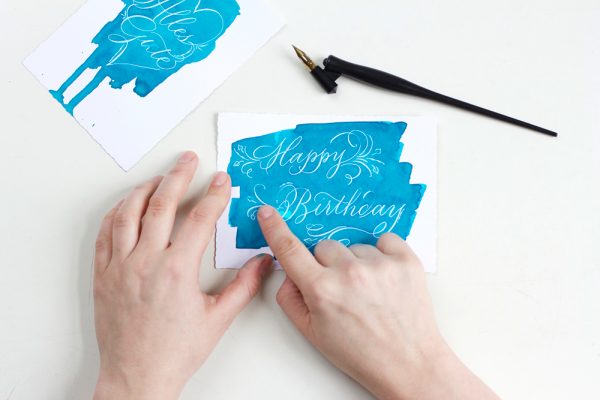 DIY: Kalligraphie Rubbelkrepp Grußkarten | we love handmade