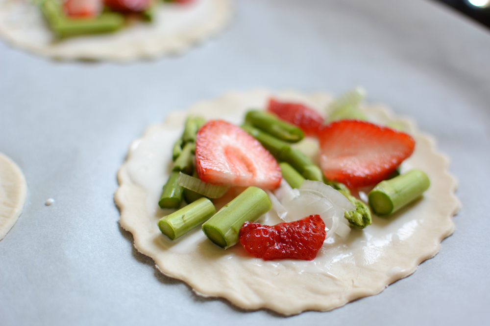 Rezept für Erdbeer-Spargel-Tartes | we love handmade
