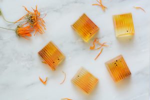 Ringelblumen-Seife selber machen | we love handmade