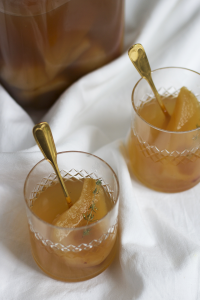 Rezept für einen Birnen-Bourbon-Tee-Cocktail | we love handmade