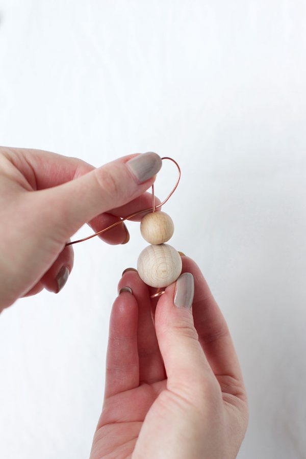 SUNNYCLUE Oster-Holzperlen Set – 48 Stück, Bunt, Für Schmuck & DIY, Hasen & Eier Motive