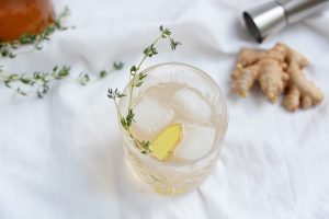 Kokos-Ingwer-Fizz: Cocktail | we love handmade