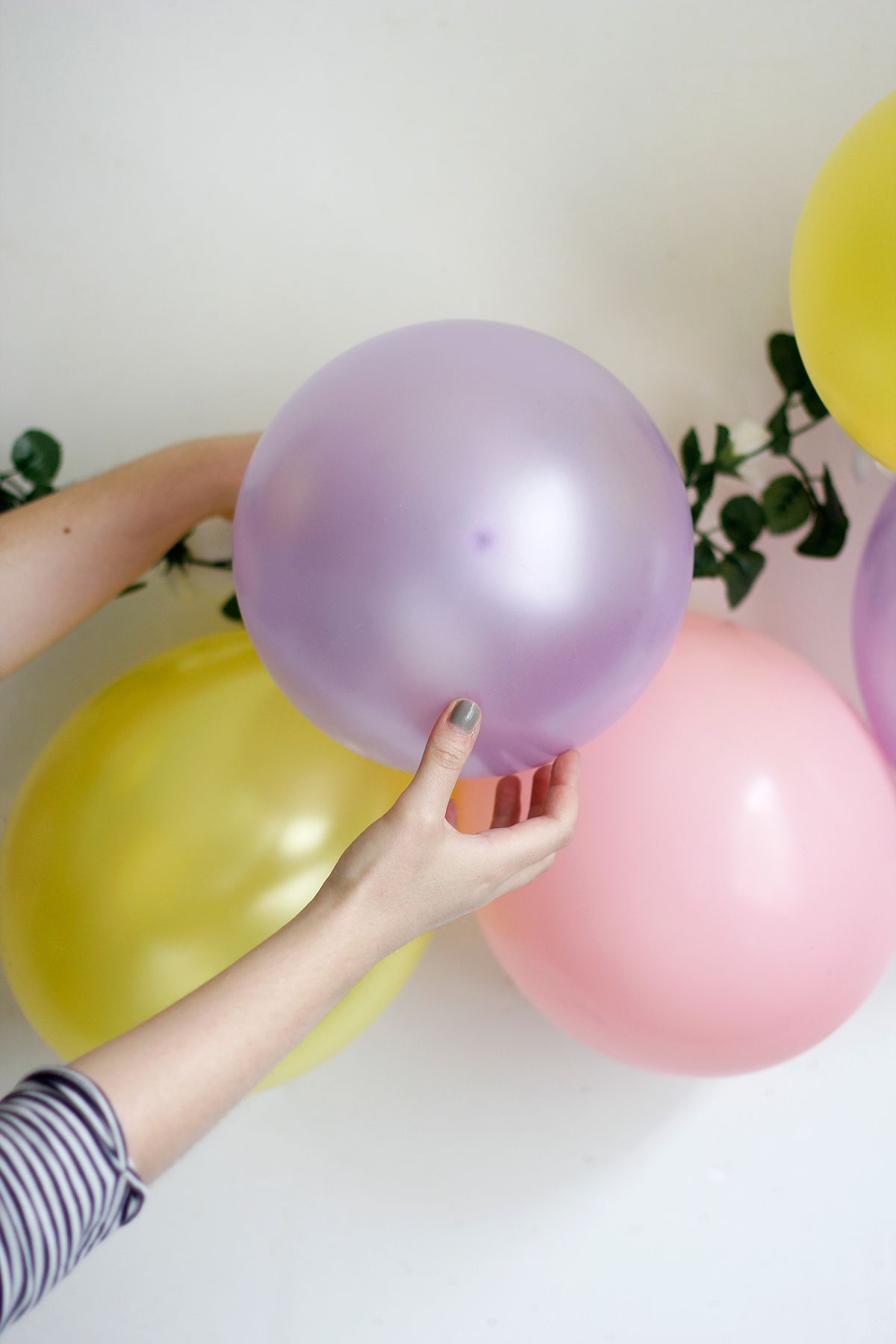 Luftballon-Blumen-Girlande | we love handmade