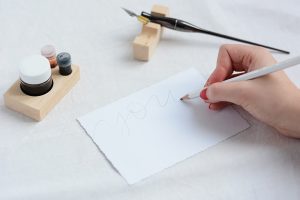 Kalligraphie: Valentinstagskarten DIY | we love handmade