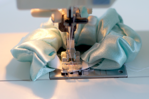DIY: Scrunchie selber nähen | we love handmade
