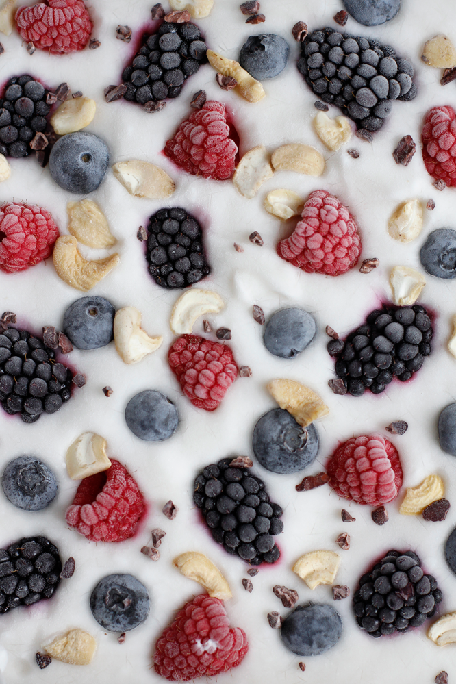 Frozen Yogurt Mit Gemischten Beeren — Rezepte Suchen