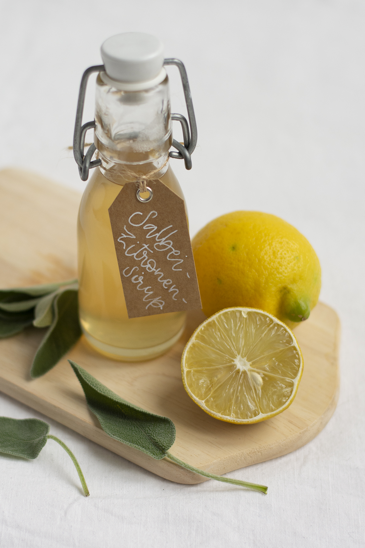 Salbei-Zitronen-Sirup selber machen | we love handmade
