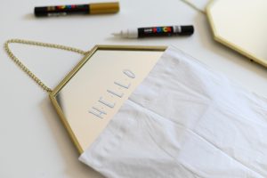 Spiegel beschriften: Lettering-DIY | we love handmade