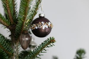Perlen-Weihnachtskugel | we love handmade