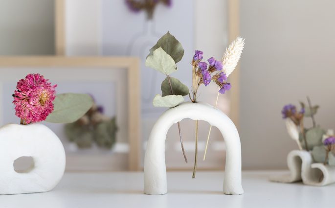 Clay-Trockenblumen-Vasen: DIY | we love handmade