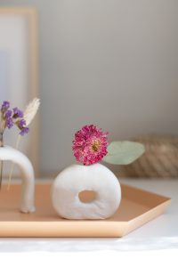 Vasen mit Trockenblumen | we love handmade
