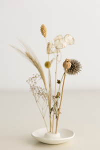 DIY: Trockenblumen-Display aus Modelliermasse selber machen | we love handmade