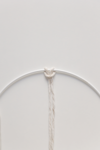 DIY: Makramee Traumfänger - Lerchenkopf Knoten als Fixierung | we love handmade
