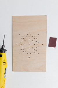 DIY: Sticken auf Holz - Löcher bohren | we love handmade