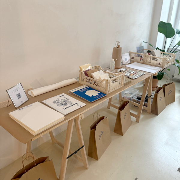 Linoldruck-Workshop mit Druckstation in unserem Studio | we love handmade