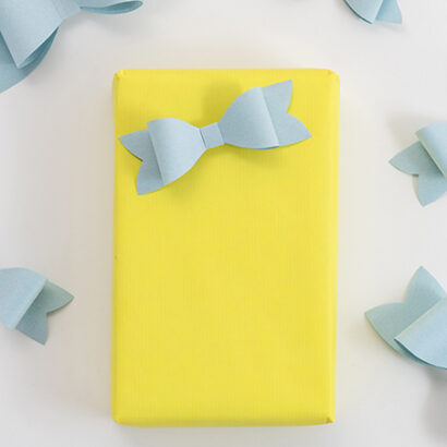 DIY-Schleife aus Papier für Geschenkverpackungen | we love handmade