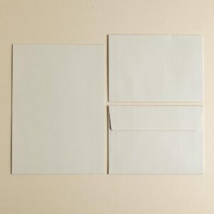 Paper Poetry Luxury B6 Umschlag im Farbton Sand mit passender B6 Karte von we love handmade